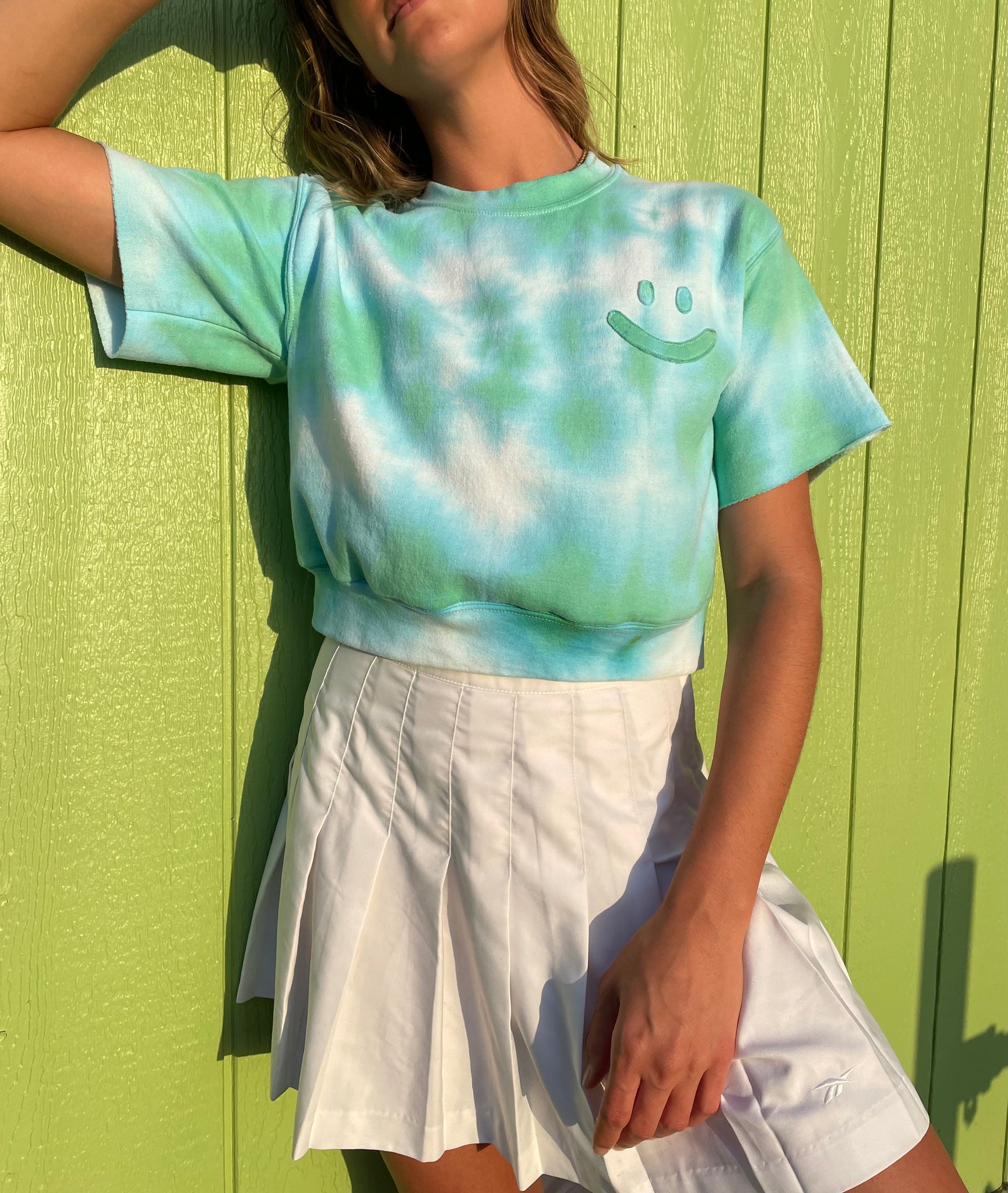 1/1 TIE DYE CROPPED SMILEY CREW