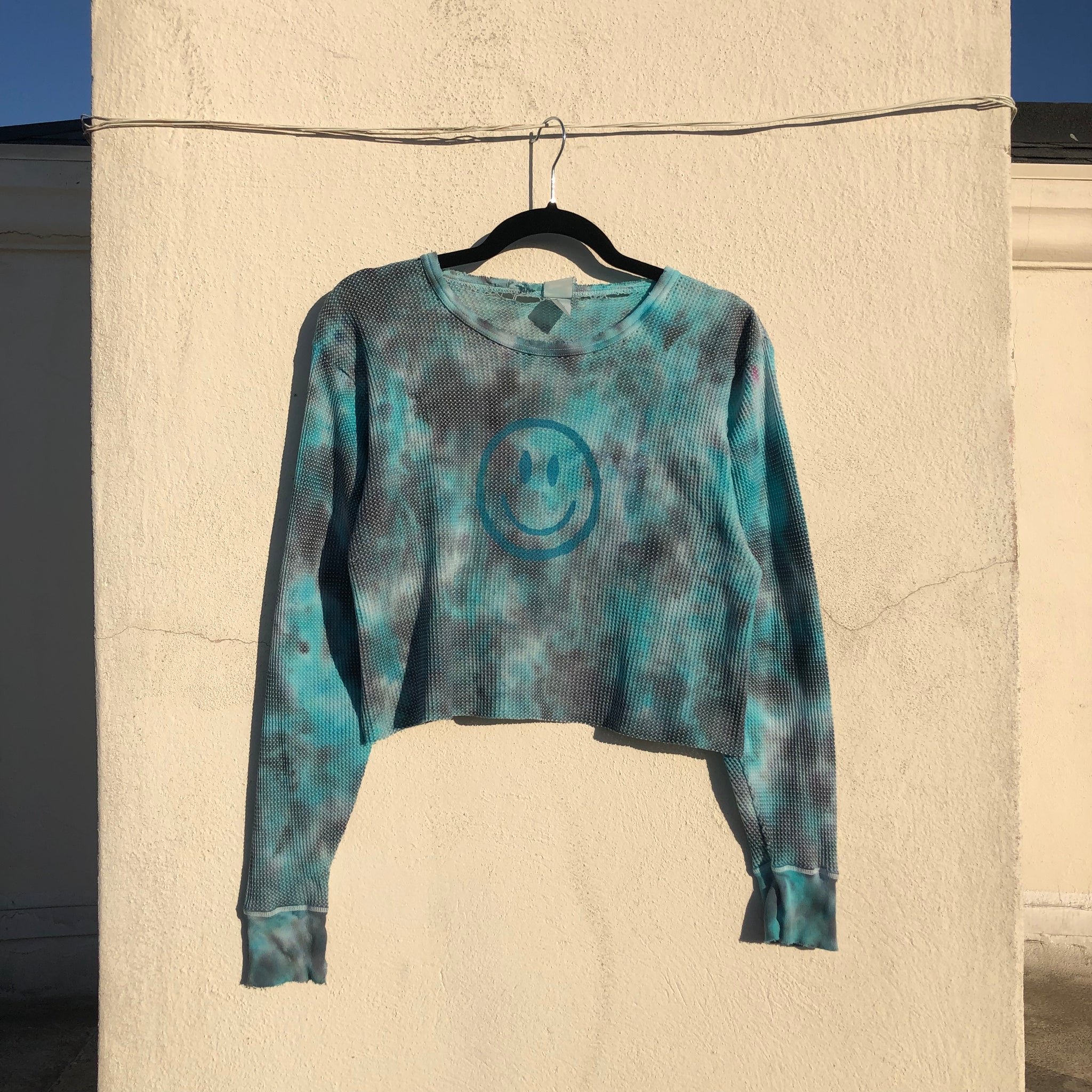 1/1 DYED SMILEY WAFFLE CROP LS
